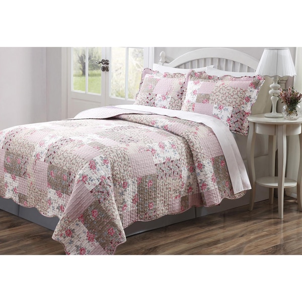 Molly Patchwork 3 piece Quilt Set