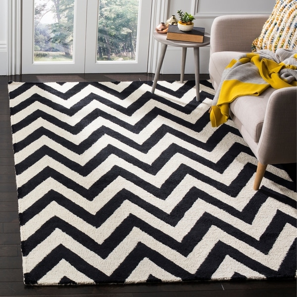 Safavieh Handmade Moroccan Cambridge Chevron Black Wool Rug - 9' x 12'