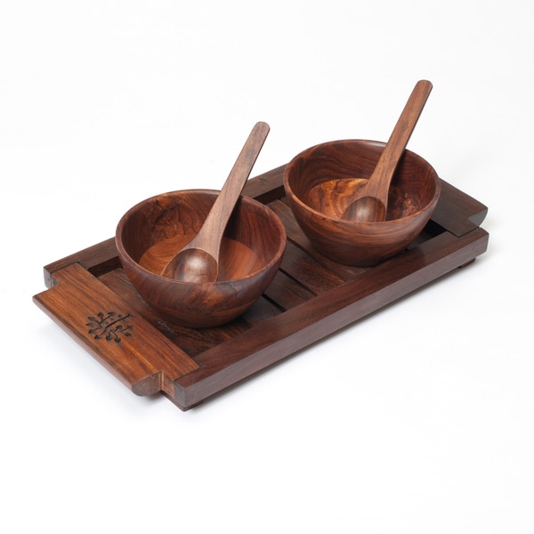 Shop Handcrafted Mango Wood Serving Bowls Set (India) Free Shipping