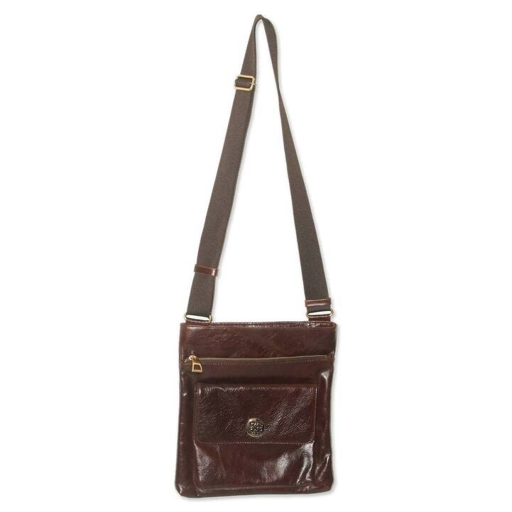 Handmade Leather 'Arequipa Traveler' Medium Messenger Bag (Peru) - 11"x12.5"