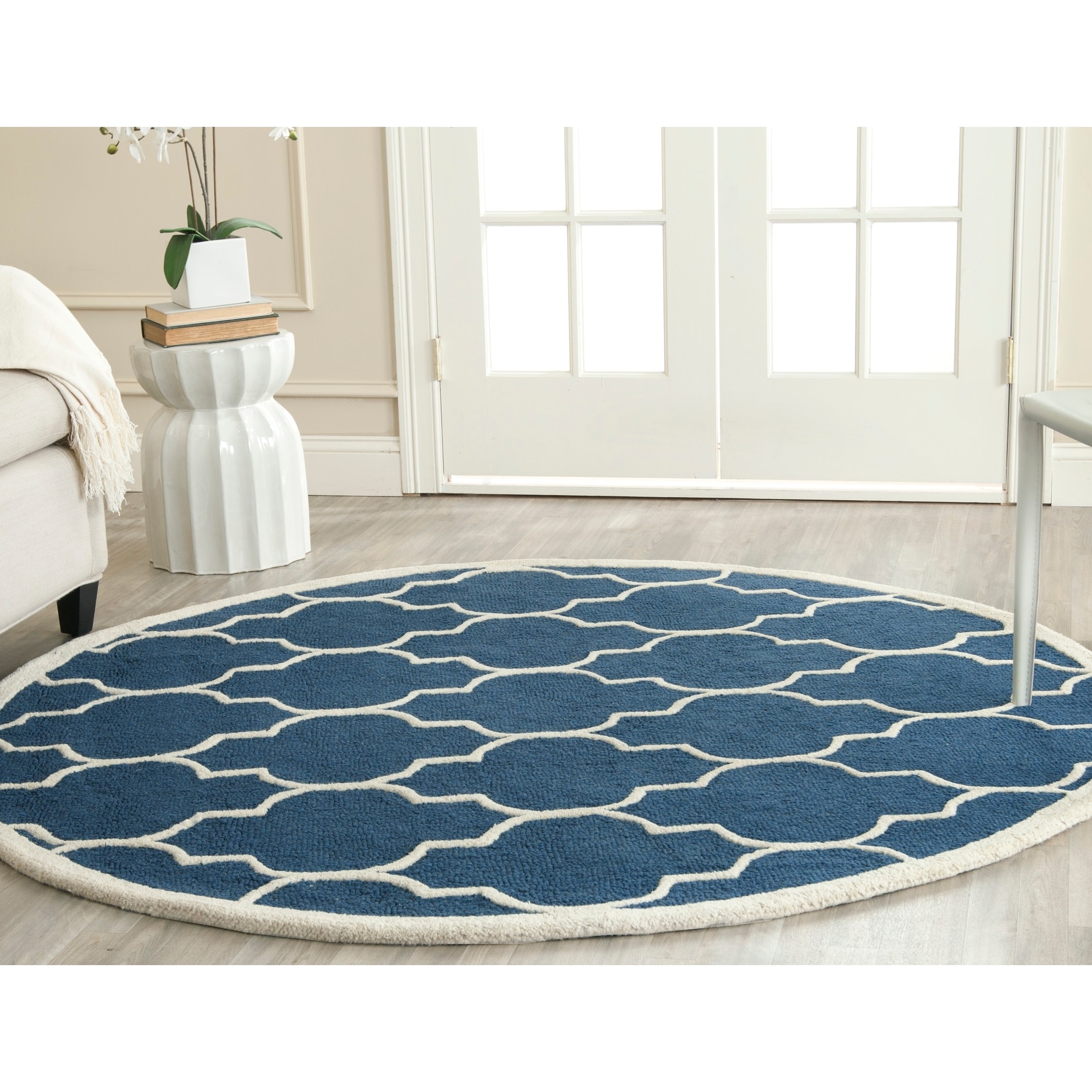 Safavieh Handmade Moroccan Cambridge Navy Wool Rug (6 Round)