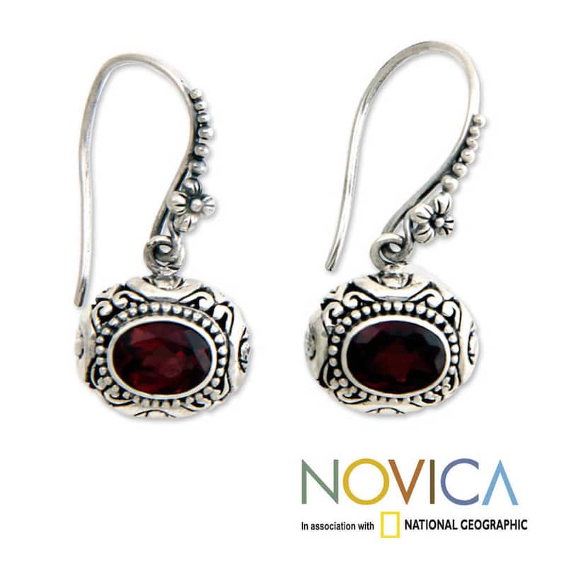 NOVICA Sterling Silver 'Soul of Jasmine' Garnet Earrings (Indonesia) - 1.2*0.5