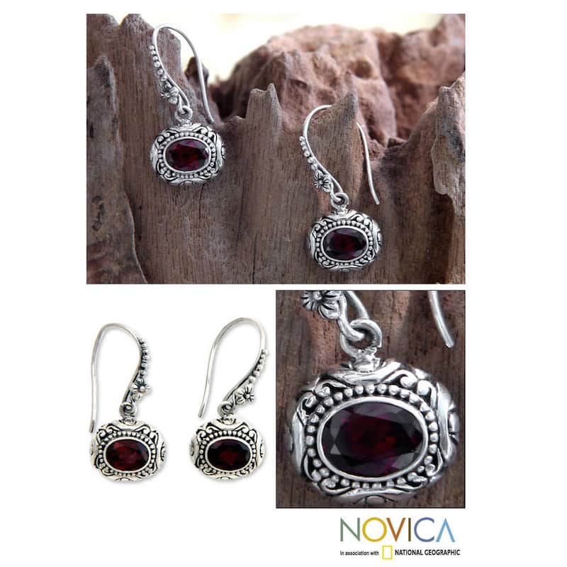 NOVICA Sterling Silver 'Soul of Jasmine' Garnet Earrings (Indonesia) - 1.2*0.5