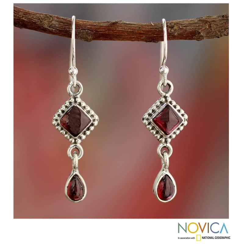 Handmade Sterling Silver Fire of Love Red Garnet Dangling Earrings (India)