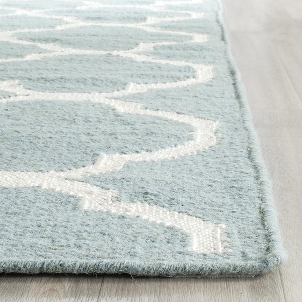 Safavieh Hand-Woven Moroccan Reversible Dhurrie Geometric Blue Wool Rug - 8' x 10'