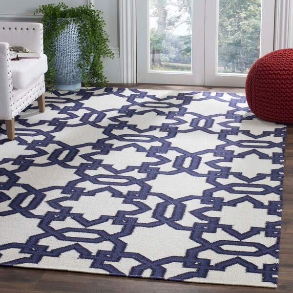 Safavieh Handwoven Moroccan Reversible Dhurrie Ivory Wool Geometric Rug - 8' x 10'