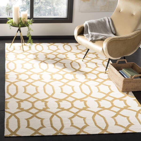 Safavieh Handwoven Moroccan Reversible Dhurrie Ivory Wool Rug with Dense Pile - 8' x 10'