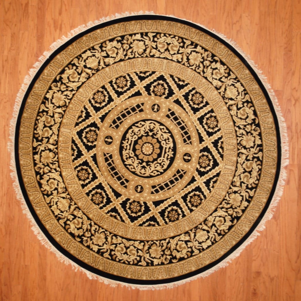 Indo Hand knotted Tibetan Black/ Beige Wool Rug (8 Round)