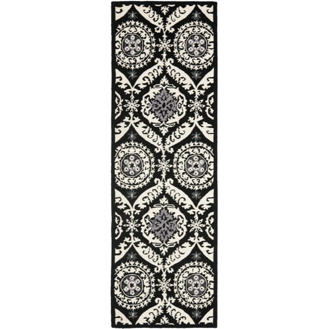 Hand hooked Chelsea Heritage Black Wool Rug (26 X 12)