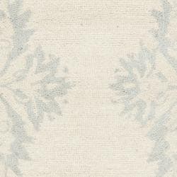 Hand hooked Chelsea Ivory Wool Rug (2'6 x 8') Safavieh Runner Rugs