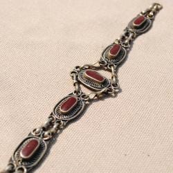 Hand made Burgundy Chain Bracelet (Afghanistan)