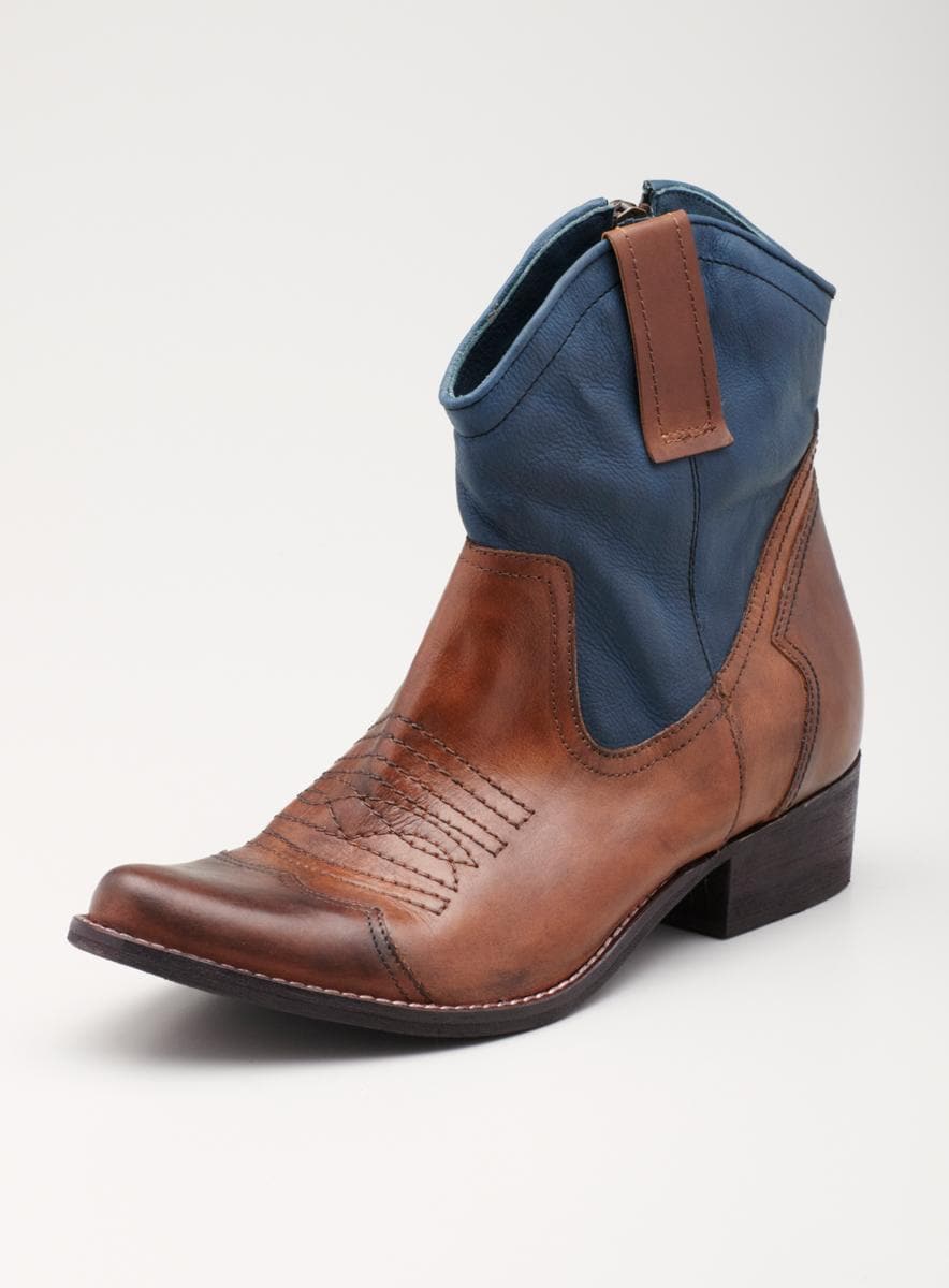 mia pull on bootie