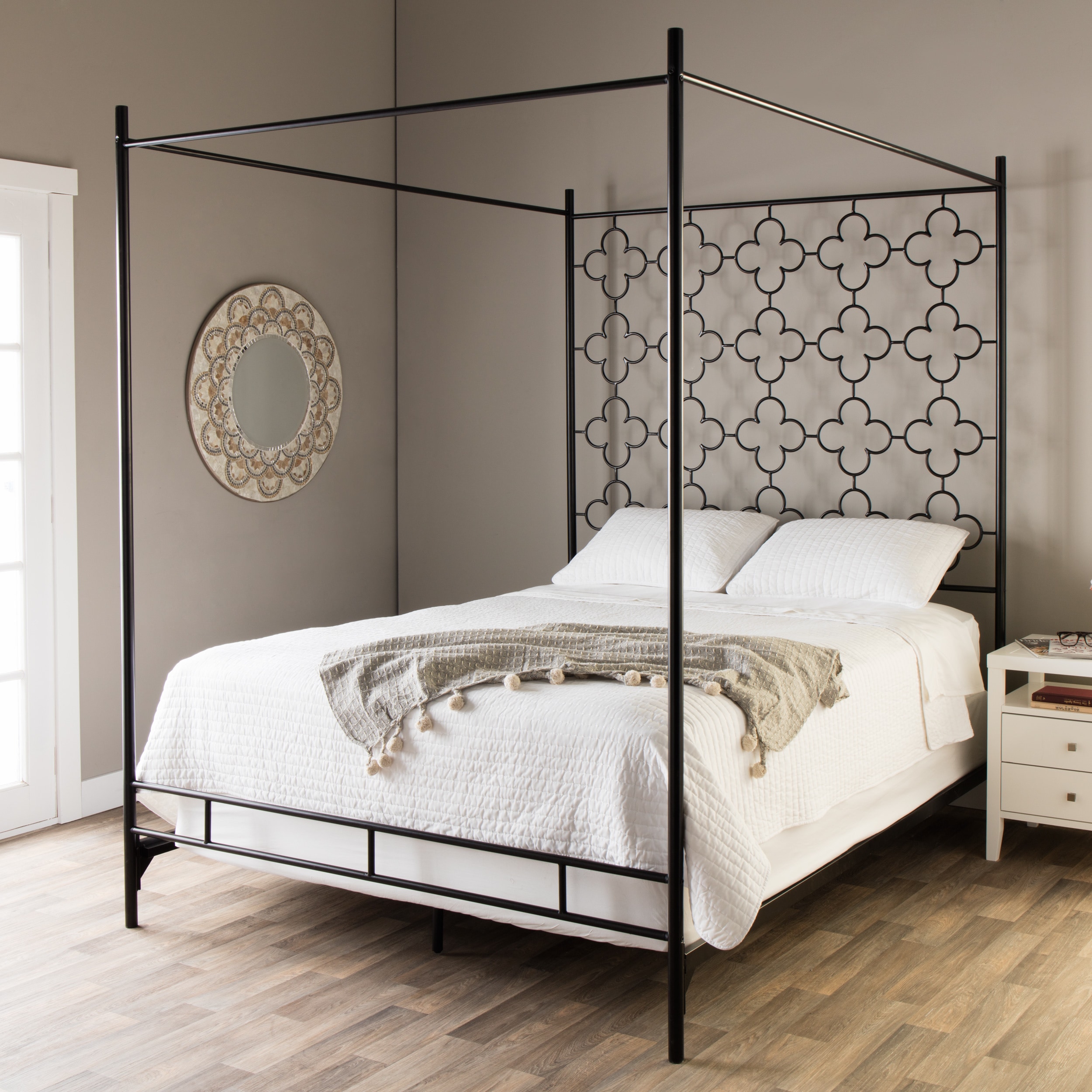 * Quatrafoil King Canopy Bed Black Size King