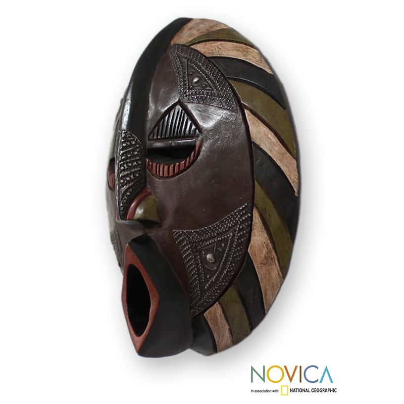 Handcrafted Sese Wood 'Harvest Increase' African Mask (Ghana) - Multi/Brown