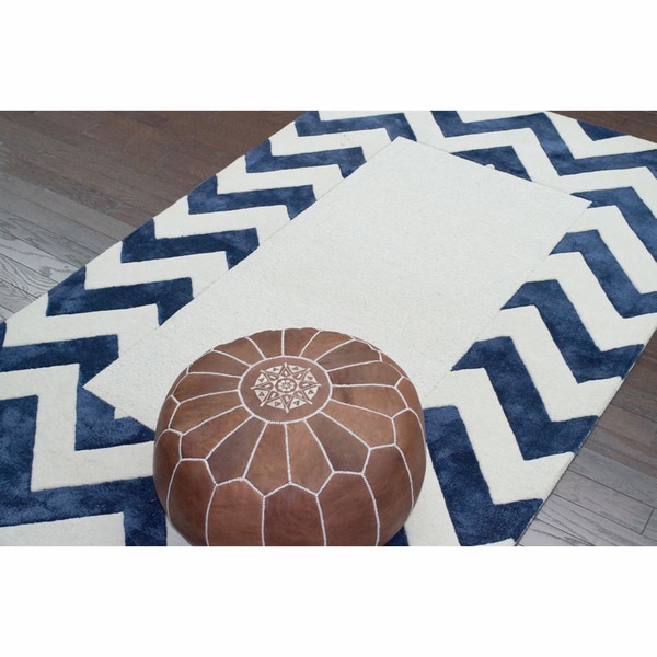 nuLOOM Handmade Chevron Border Navy Wool/ Viscose (5' x 8') Nuloom 5x8   6x9 Rugs