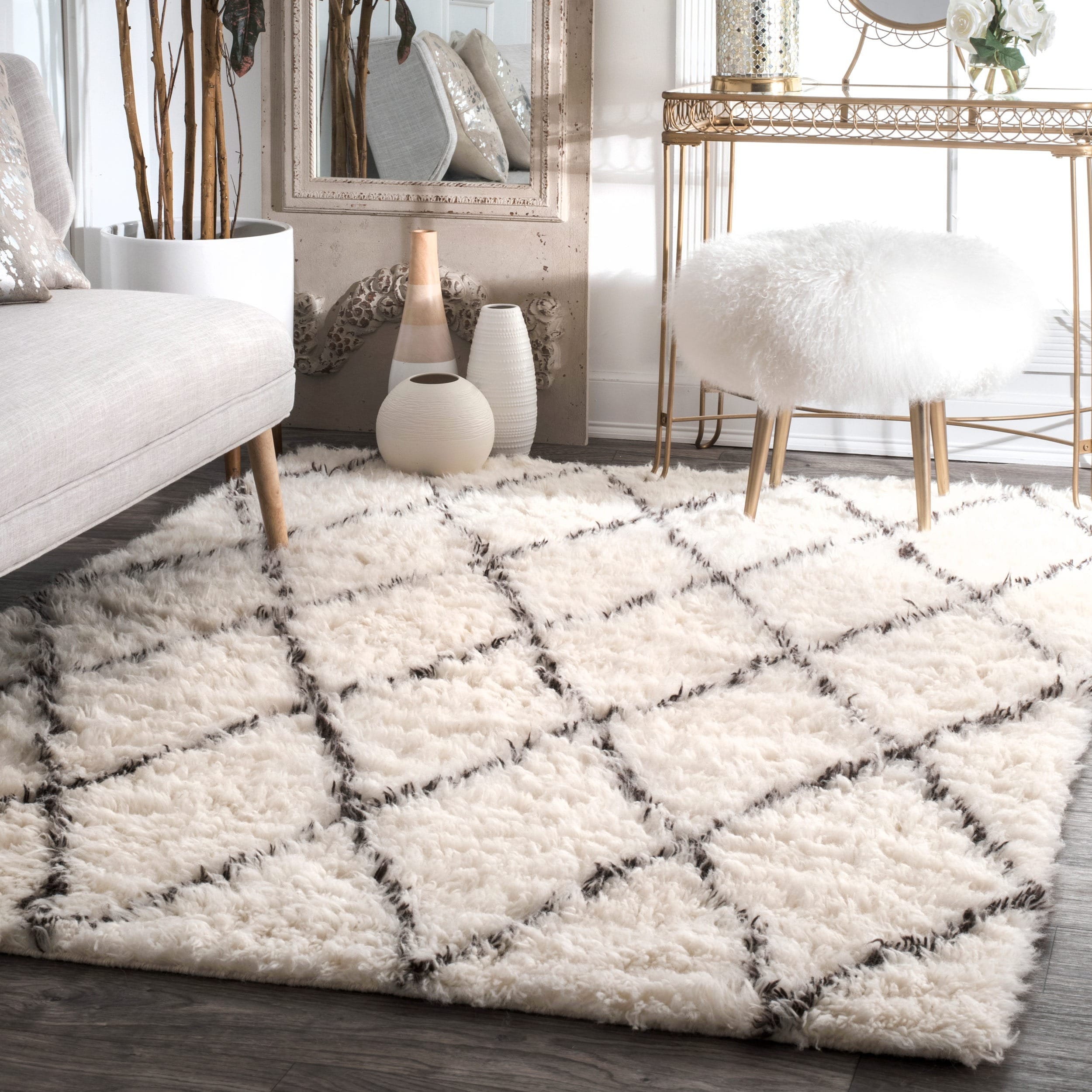 Nuloom Handmade Moroccan Trellis Wool Shag Rug (6 Round)