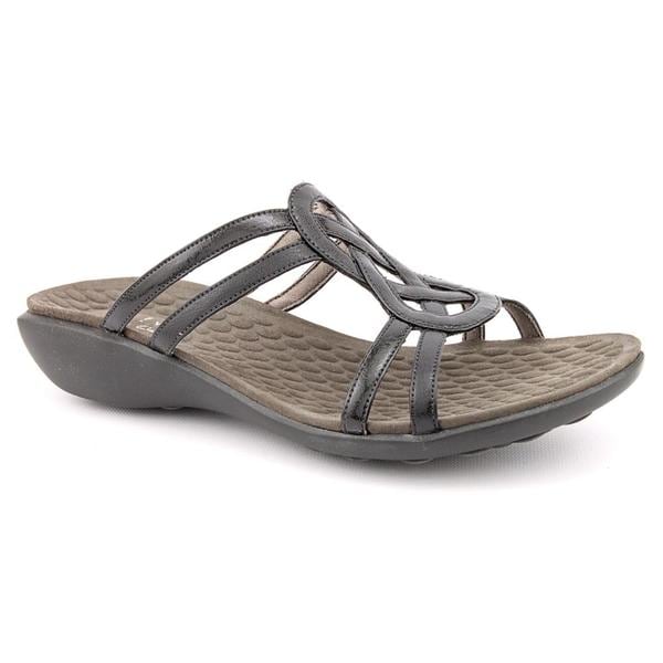 clarks privo thong sandals