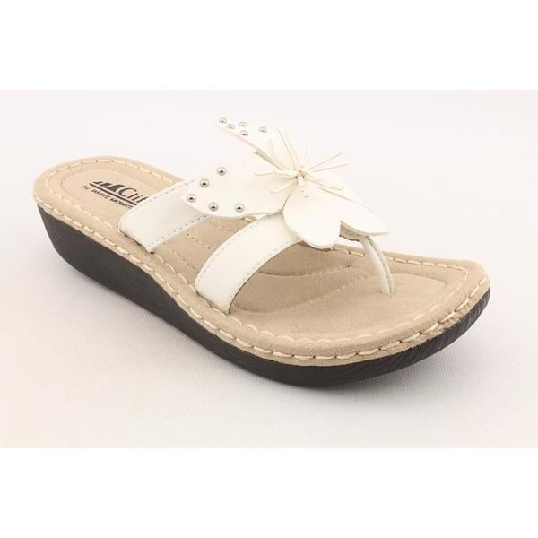 White Mountain Women's 'Croquet' Faux Leather Sandals (Size 8 ) White Mountain Sandals