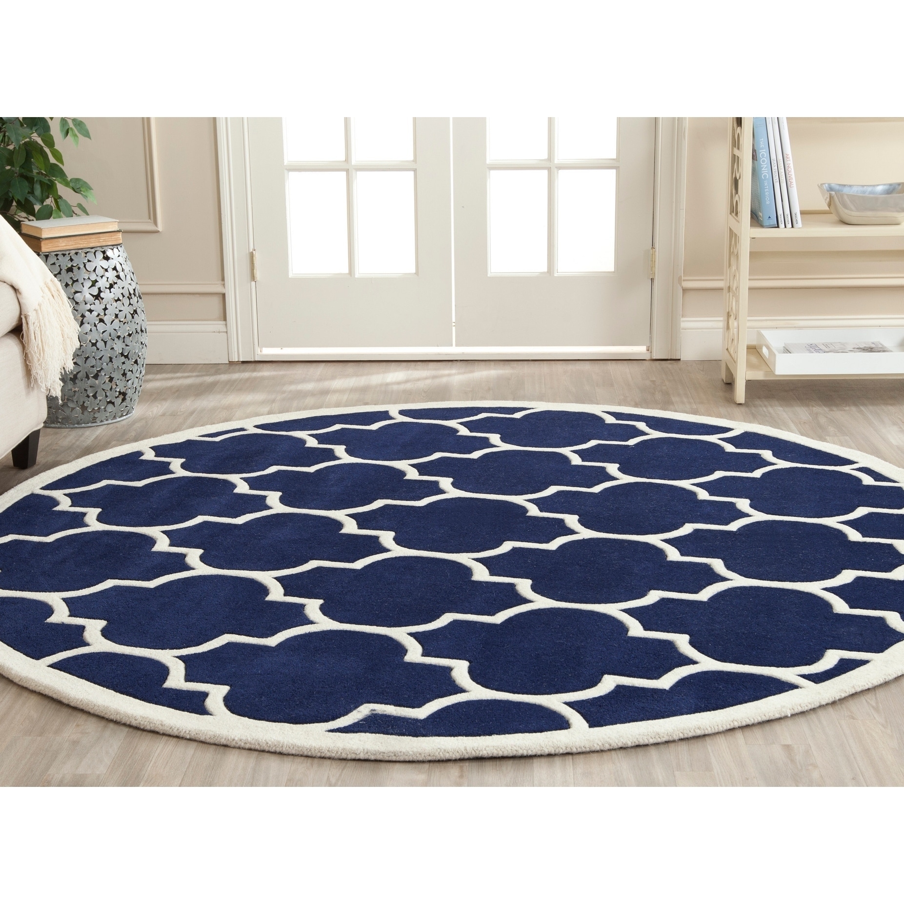 Safavieh Handmade Moroccan Chatham Dark Blue Geometric Wool Rug (7 Round)