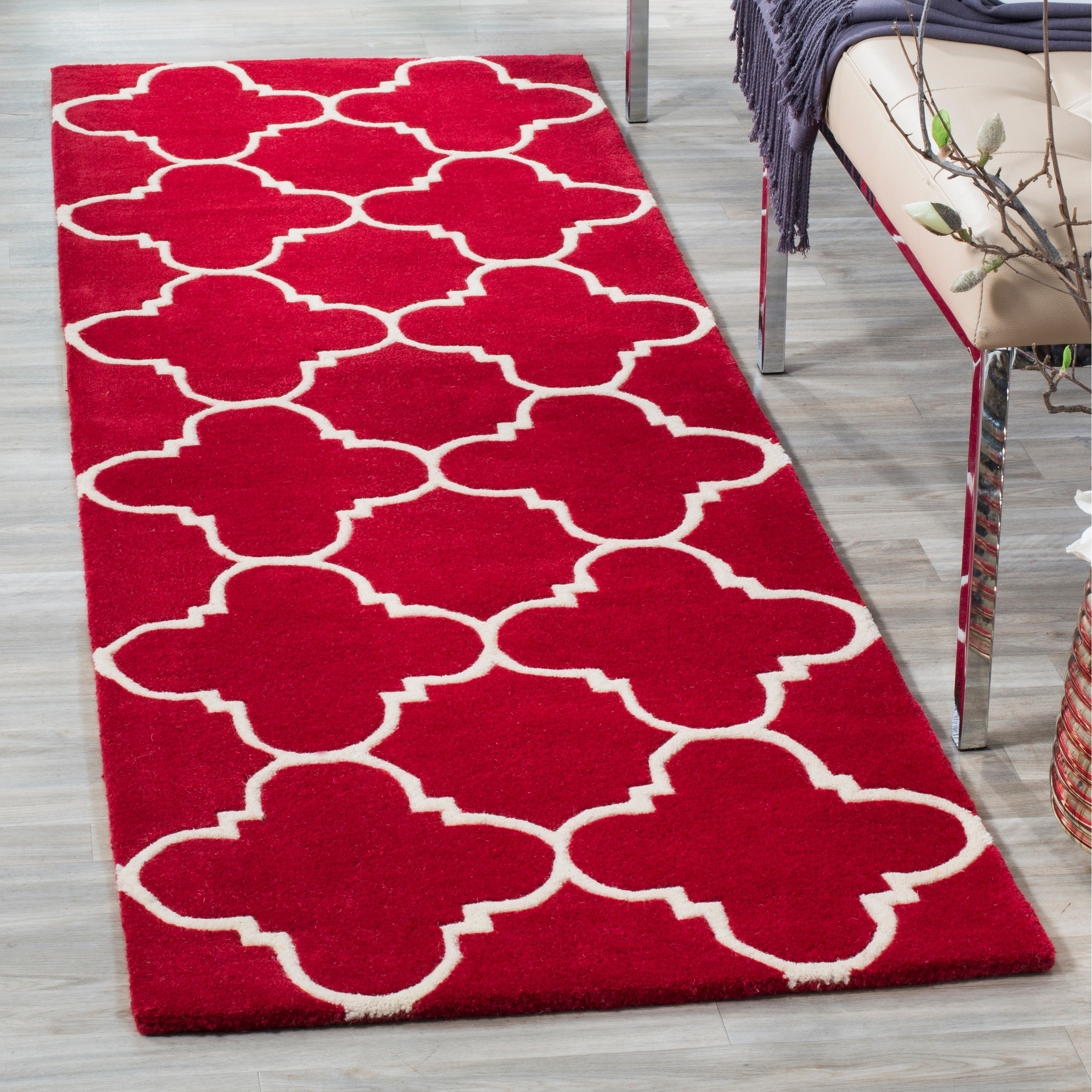 Safavieh Handmade Moroccan Chatham Red/ Ivory Wool Rug (23 X 11)