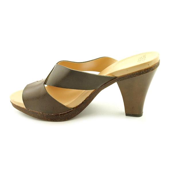 mootsie tootsie sandals