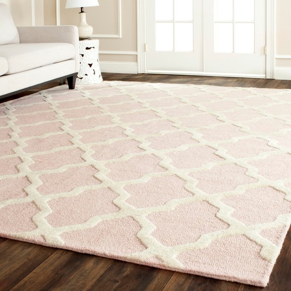 Safavieh Handmade Moroccan Cambridge Light Pink/ Ivory Wool Rug - 10' x 14'