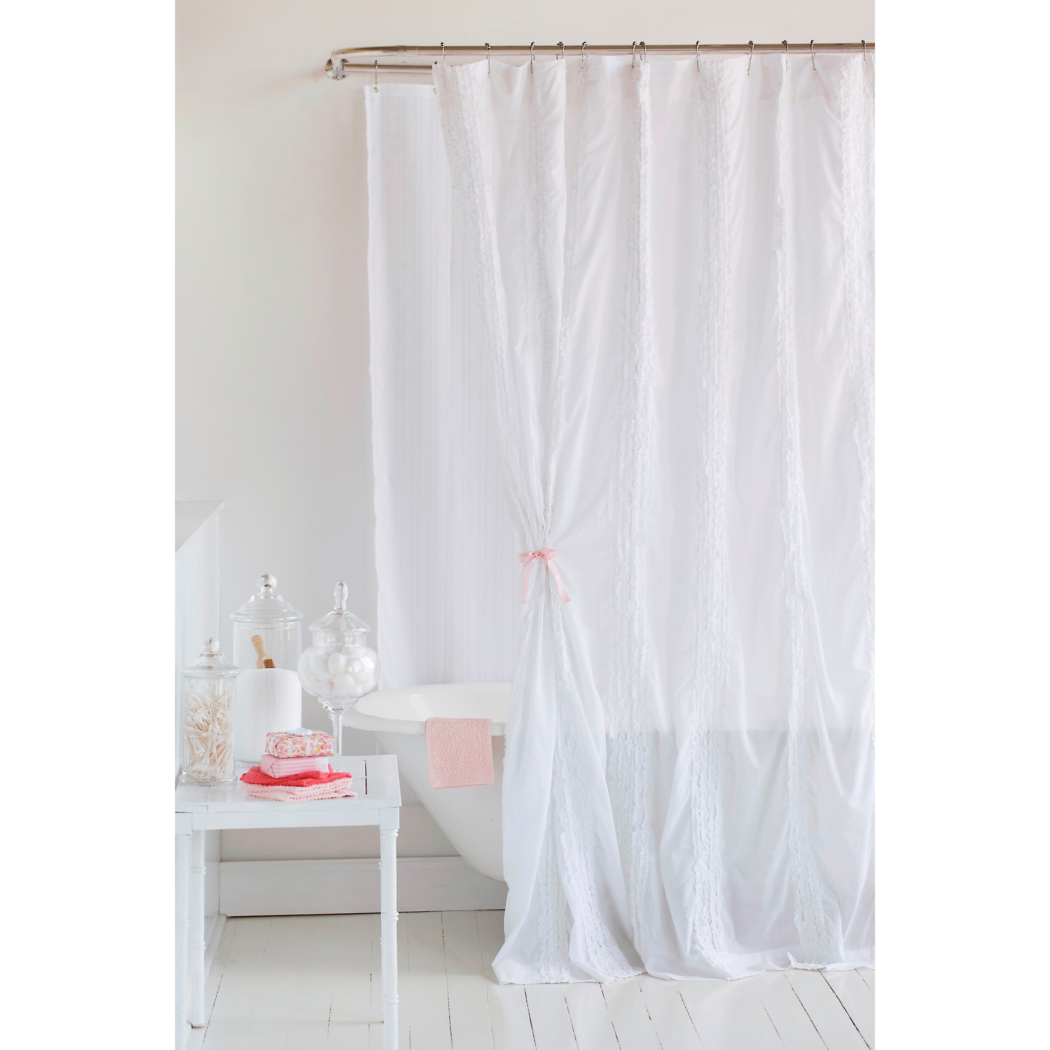 white fabric shower curtain
