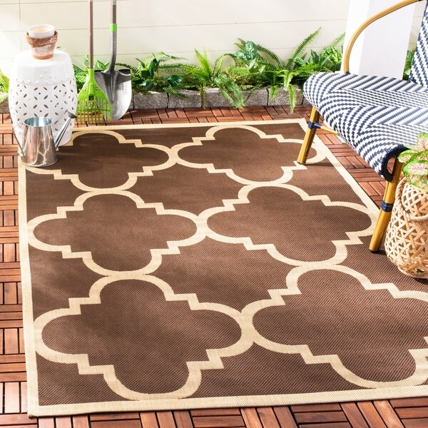 Safavieh Courtyard Quatrefoil Dark Brown Indoor/ Outdoor Rug - 9' x 12'