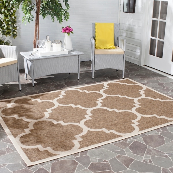 Safavieh Courtyard Quatrefoil Brown Indoor/ Outdoor Rug - 9' x 12'