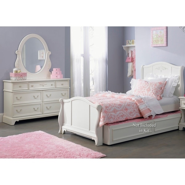 Arielle Antique White Wood Dresser and Mirror Set