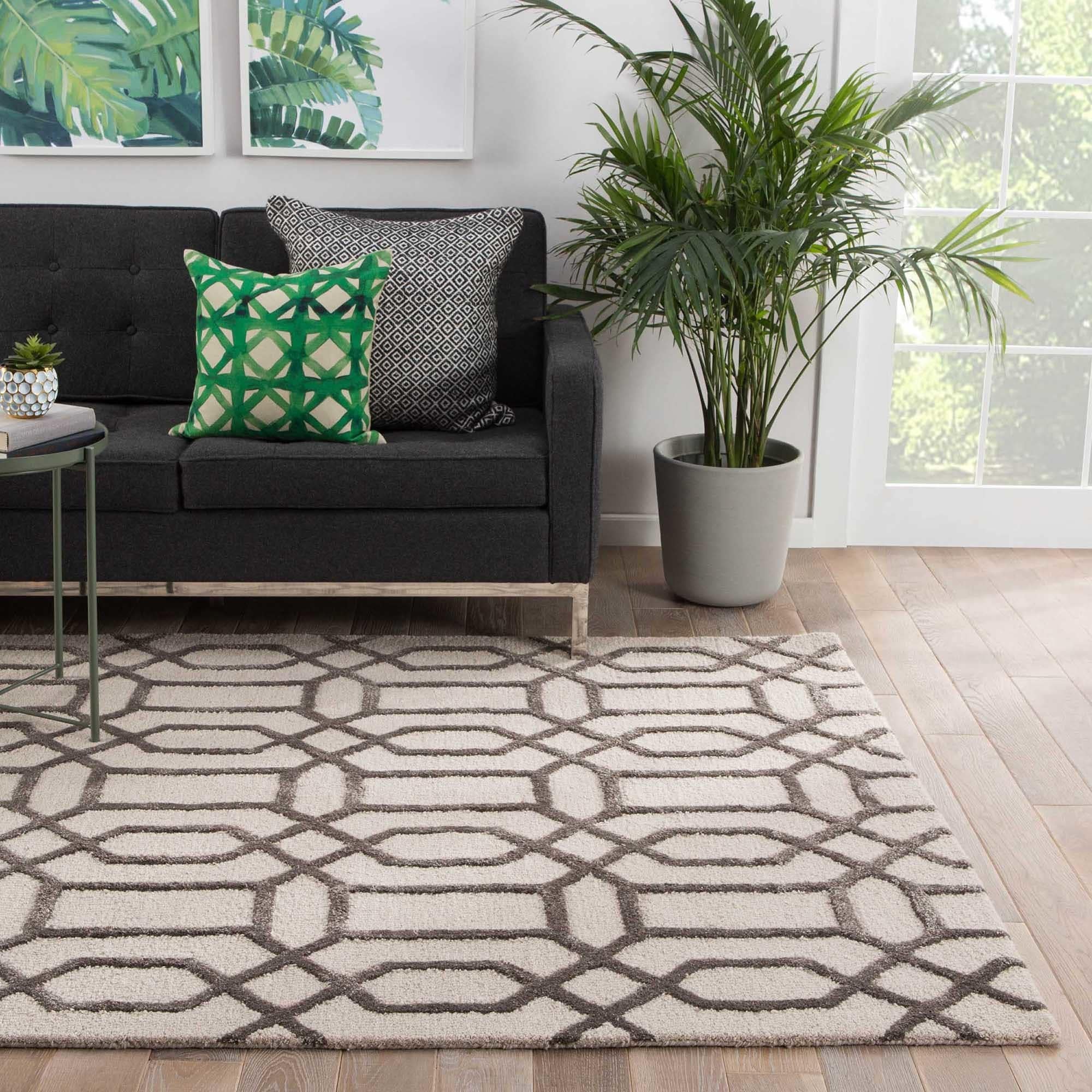 Hand tufted Contemporary Geometric Grey/ Black Rug (96 X 136)