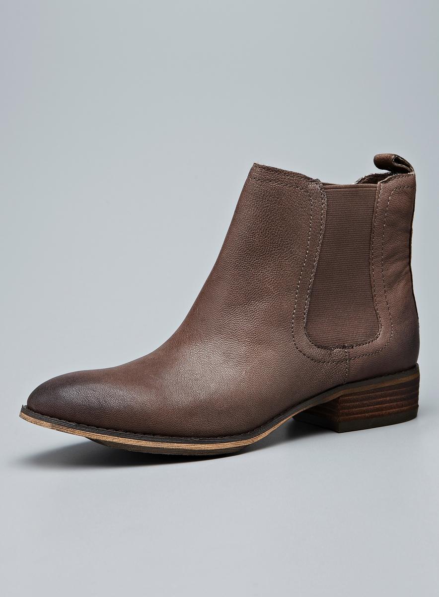 arturo chiang ankle boots