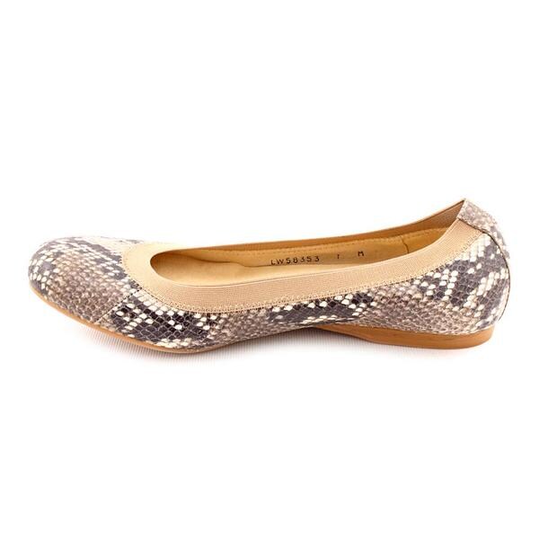 stuart weitzman shoe size