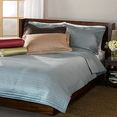 Quilted Coin 3-piece Quilt Bedding Set