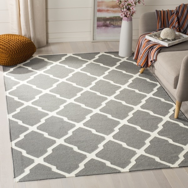 Safavieh Hand-woven Moroccan Reversible Dhurrie Grey Wool Rug (4' x 6') - 4' x 6'