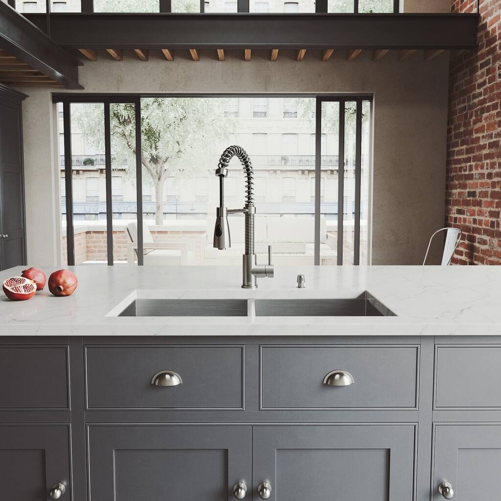 VIGO Suffolk Stainless Steel Kitchen Sink and Brant Faucet Set