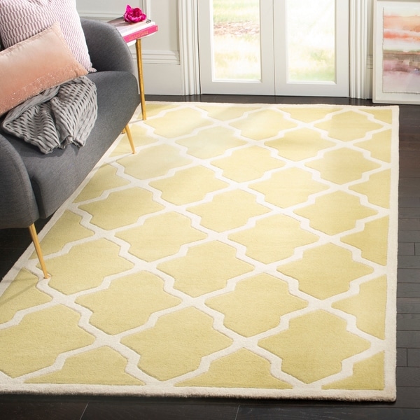 Safavieh Handmade Moroccan Chatham Light Gold/ Ivory Wool Rug - 8'9 x 12'