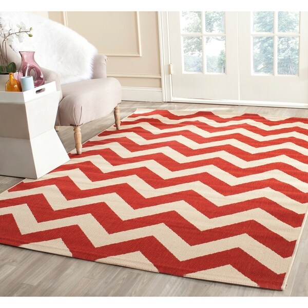 Safavieh Courtyard Chevron Red Indoor/ Outdoor Rug - 9' x 12'