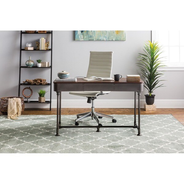 Mohawk Strata Fancy Trellis Silver Sage Area Rug (7'6 x 10') - 7'6" x 10'. Opens flyout.