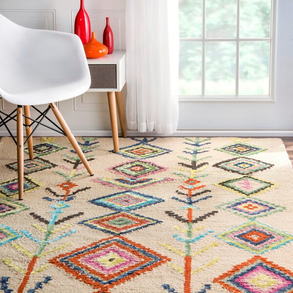 nuLOOM Contemporary Hand Tufted Wool Moroccan Triangle Rug (5' x 8