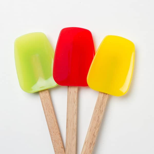 https://ak1.ostkcdn.com/images/products/8291152/Wood-Handle-Silicone-Spoonulas-Set-Set-of-3-afe6e6f8-8ec5-4549-b20b-7fb76ed908c2_600.jpg?impolicy=medium