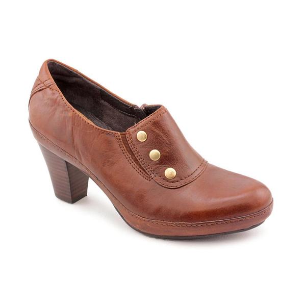Shop Clarks Artisan Women&#39;s &#39;Vermont Terrace&#39; Leather Dress Shoes - Wide (Size 7.5 ) - Overstock ...