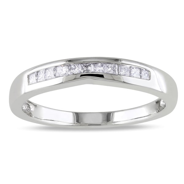 Miadora 10k White Gold 1/5ct TDW Curved Diamond Wedding Band (H I, I2 I3) Miadora Women's Wedding Bands