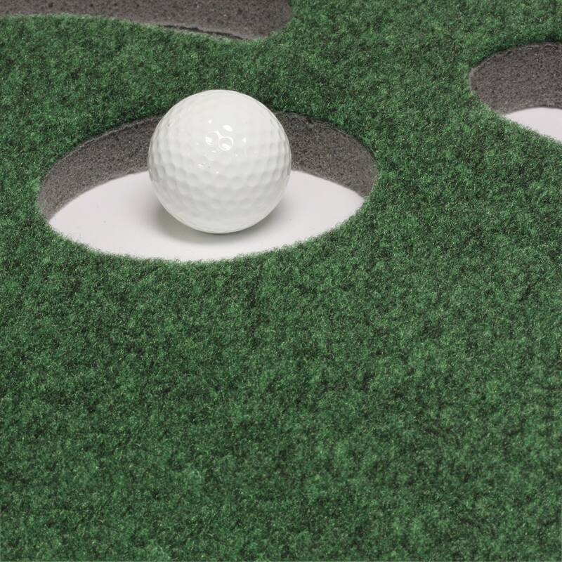 Par 3 Putting Green with Incline