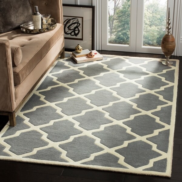 Safavieh Handmade Moroccan Chatham Geometric Dark Gray/ Ivory Wool Rug - 10' x 14'