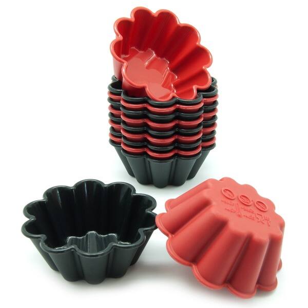 Reusable Silicone Baking Cups, Star Cupcake Liners (3 in., 12 Pack)