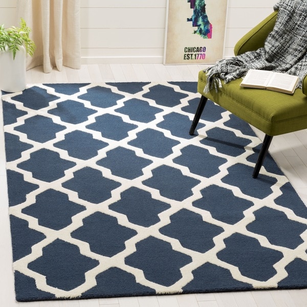 Safavieh Handmade Moroccan Cambridge Navy/ Ivory Wool Rug - 7'6 x 9'6
