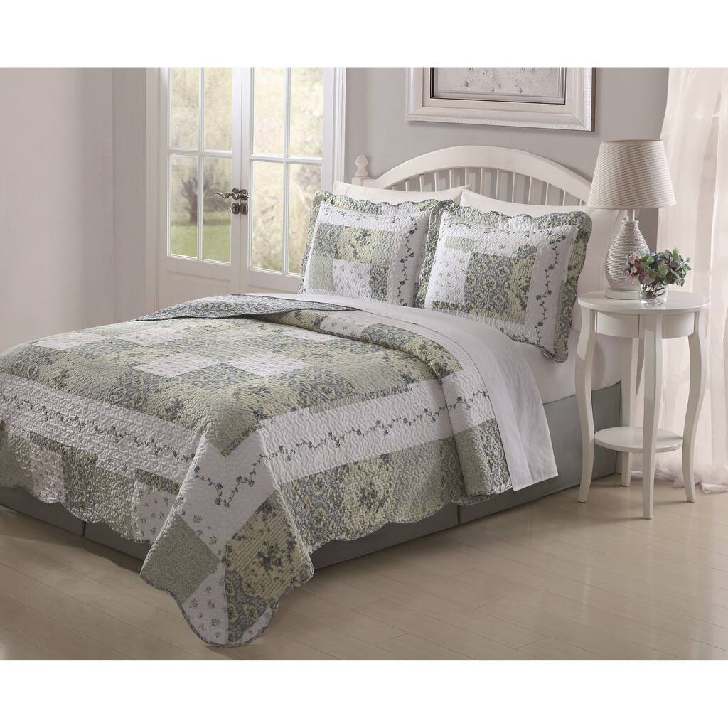 Joyce 3-piece Patchwork Quilt Set