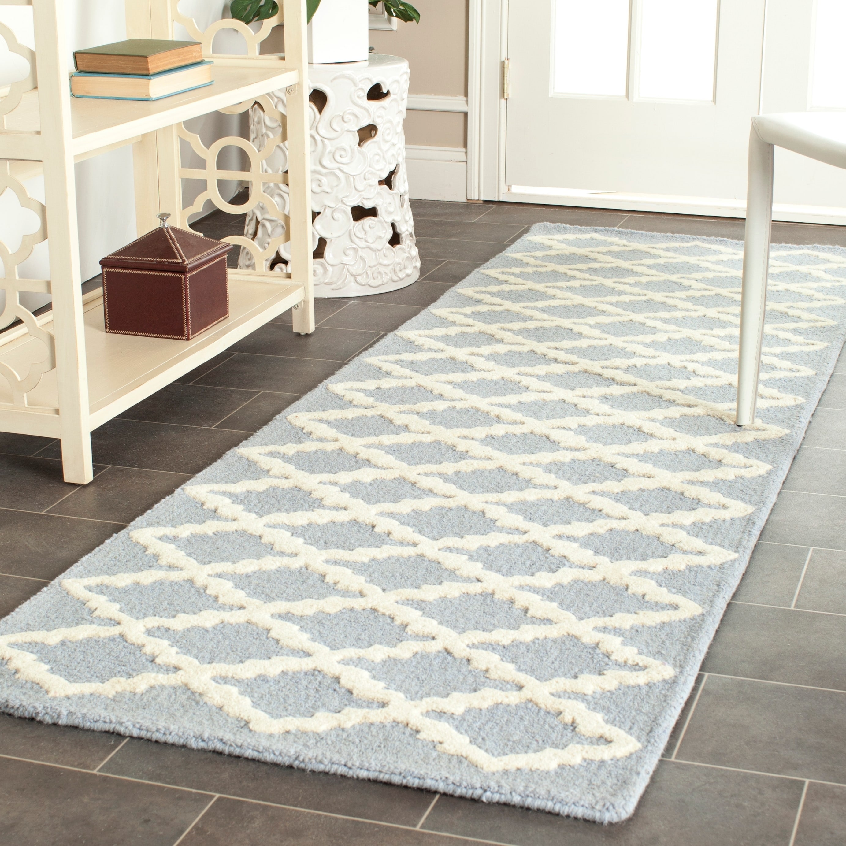 Safavieh Handmade Moroccan Cambridge Light Blue/ Ivory Wool Rug With High low Construction (26 X 10)