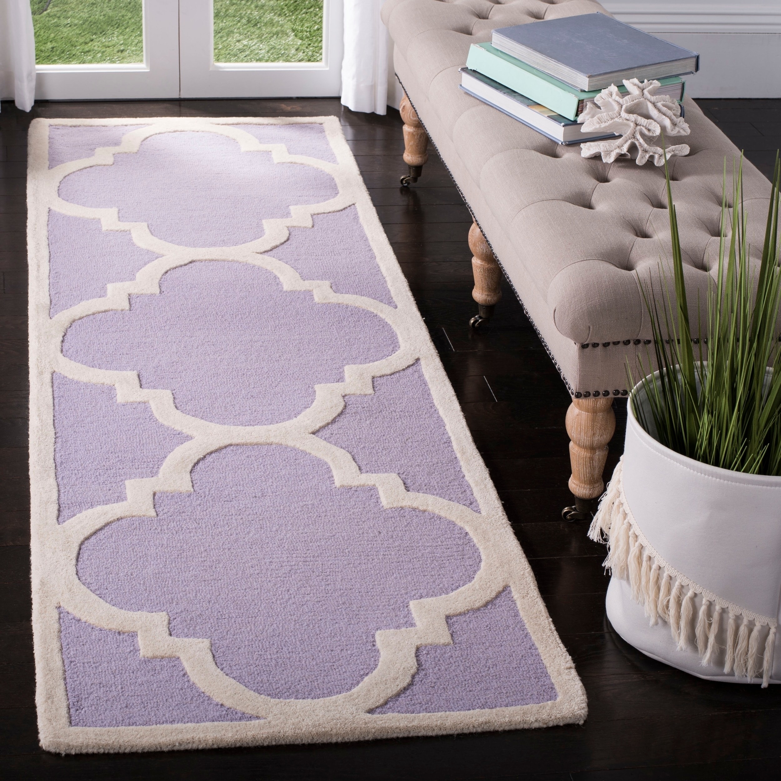 Safavieh Handmade Moroccan Cambridge Lavender/ Ivory Wool Rug (26 X 10)